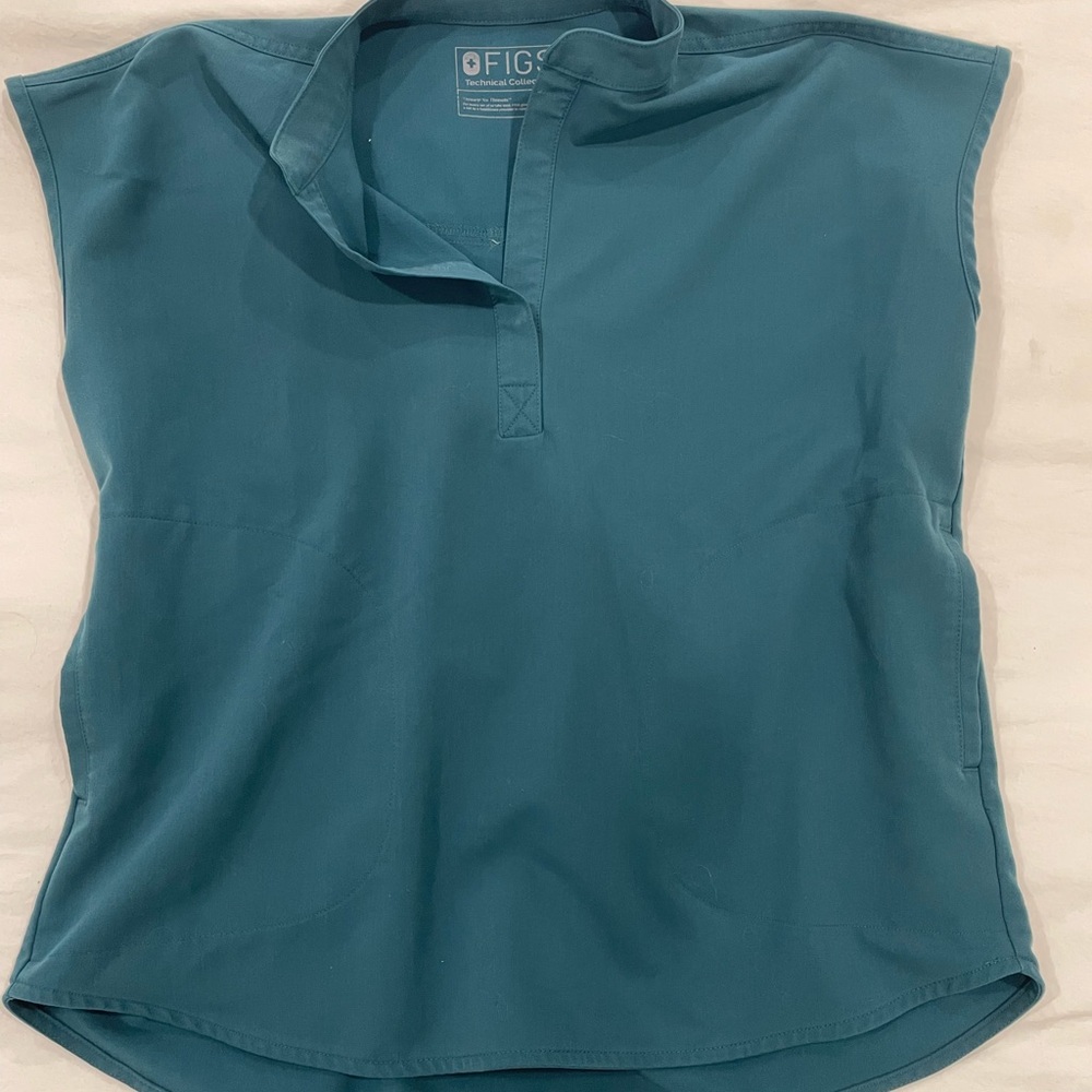 Figs Caribbean Blue Scrub Top